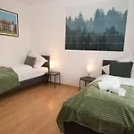 Kuelhome - Wunderschoene Mit Parkplatz & Balkon Fuer 6 *