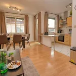 Kuelhome - Wunderschoene Mit Parkplatz & Balkon Fuer 6 Appartement Sitzenberg