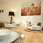 Kuelhome - Wunderschoene Mit Parkplatz & Balkon Fuer 6 Appartement