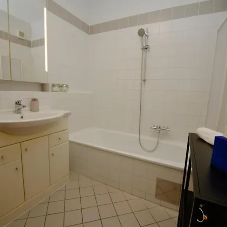 Kuelhome - Wunderschoene Mit Parkplatz & Balkon Fuer 6 Apartmán *