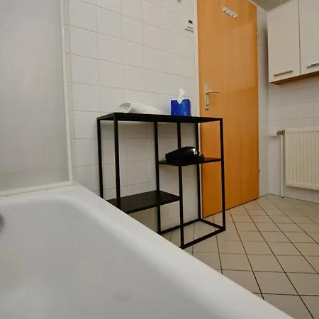 Kuelhome - Wunderschöne Mit Parkplatz&balkon Für 6