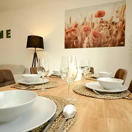 Kuelhome - Wunderschoene Mit Parkplatz & Balkon Fuer 6 Apartmán