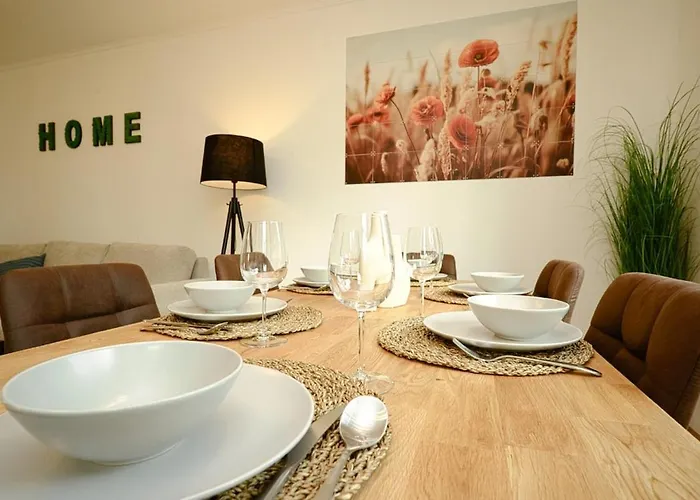 Kuelhome - Wunderschoene Mit Parkplatz & Balkon Fuer 6 Apartman